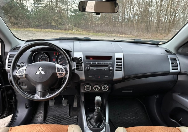 Mitsubishi Outlander cena 34900 przebieg: 197500, rok produkcji 2011 z Trzebinia małe 121